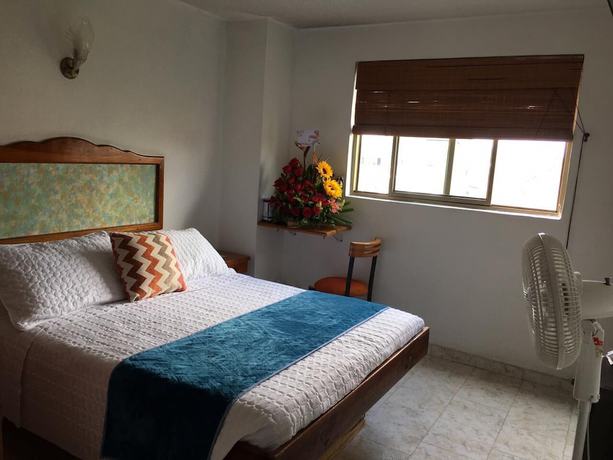 Imagen de la habitación del Hotel Armont. Foto 8