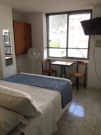 Imagen de la habitación del Hotel Armont. Foto 11