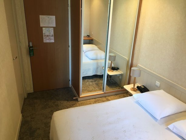 Imagen de la habitación del Hotel Armoricaine. Foto 10