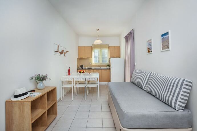 Imagen de la habitación del Hotel Armyra Studios. Foto 14