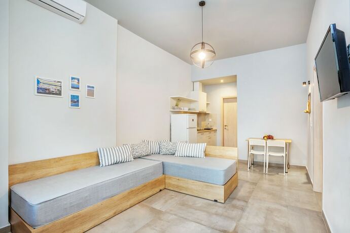 Imagen de la habitación del Hotel Armyra Studios. Foto 15