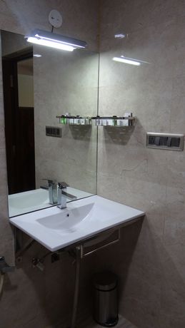 Imagen de la habitación del Hotel Arna. Foto 4