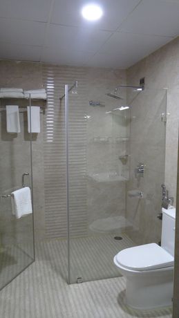 Imagen de la habitación del Hotel Arna. Foto 13