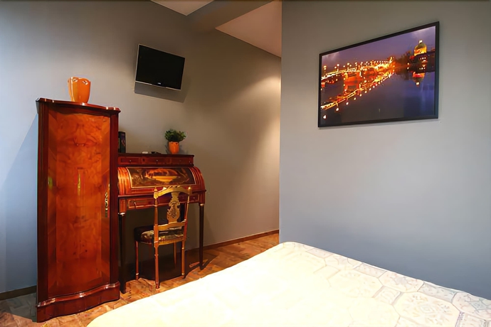 Imagen de la habitación del Hotel Arnaud Bernard. Foto 13