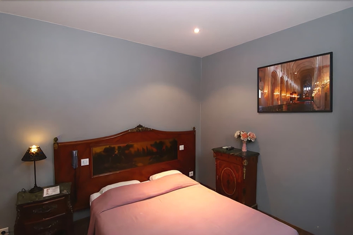 Imagen de la habitación del Hotel Arnaud Bernard. Foto 18