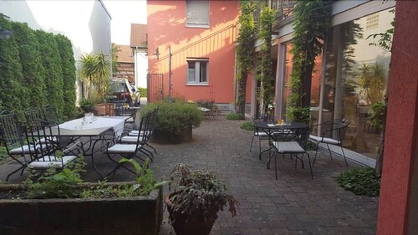 Imagen de los exteriores del Hotel Arndt. Foto 7