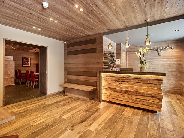 Imagen de los interiores del Hotel Arnica. Foto 17