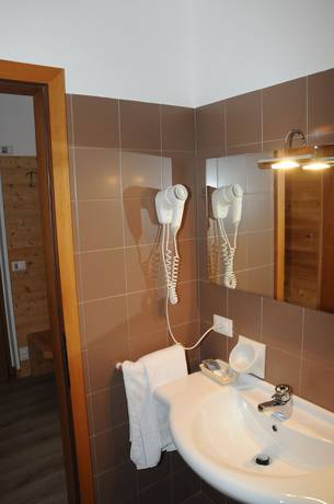Imagen de la habitación del Hotel Arnica. Foto 4
