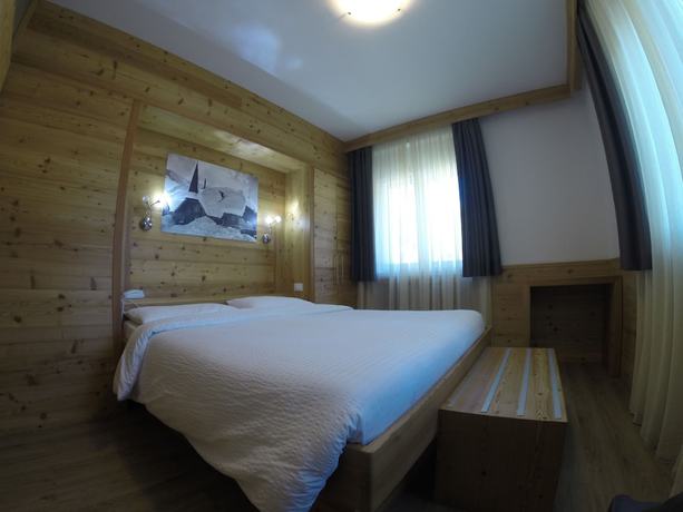 Imagen de la habitación del Hotel Arnica. Foto 14