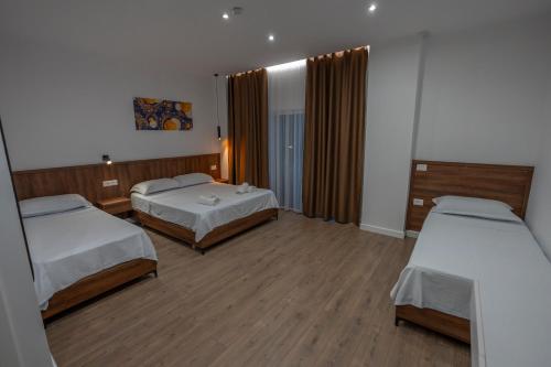 Imagen de la habitación del Hotel Arnil. Foto 13