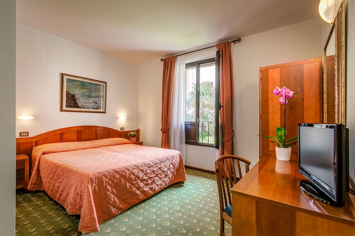 Imagen de la habitación del Hotel Arno Bellariva. Foto 2