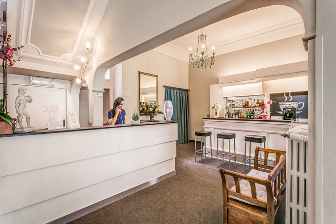 Imagen de los interiores del Hotel Arno Bellariva. Foto 14