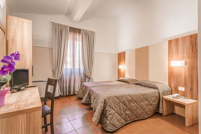 Imagen de la habitación del Hotel Arno Bellariva. Foto 5