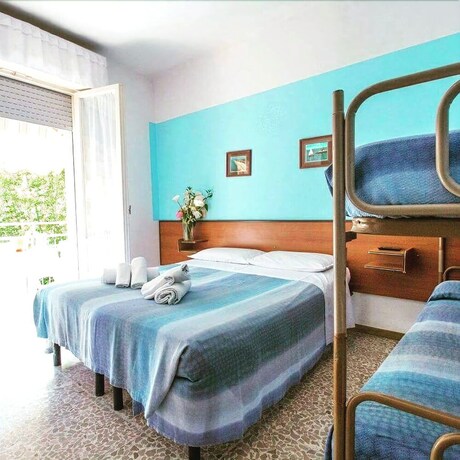 Imagen de la habitación del Hotel Arno, Misano Adriatico. Foto 20