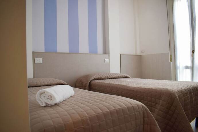 Imagen de la habitación del Hotel Arno, Misano Adriatico. Foto 21