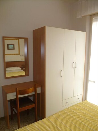 Imagen de la habitación del Hotel Arno, Misano Adriatico. Foto 27