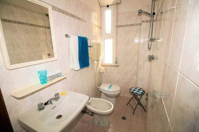 Imagen de la habitación del Hotel Arno, Misano Adriatico. Foto 31