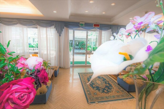 Imagen de los interiores del Hotel Arno, Misano Adriatico. Foto 40