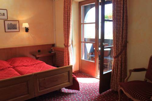 Imagen de la habitación del Hotel Arnold. Foto 9