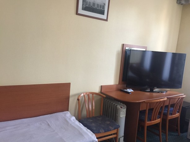 Imagen de la habitación del Hotel Arnold, Tatabanya. Foto 4
