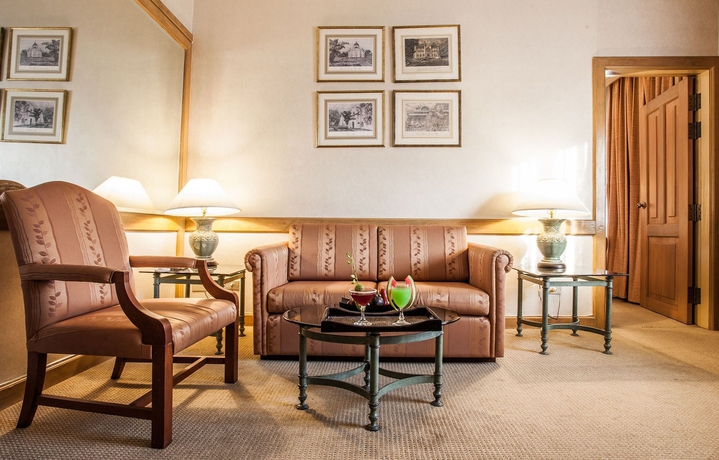 Imagen de los interiores del Hotel Arnoma Grand. Foto 7