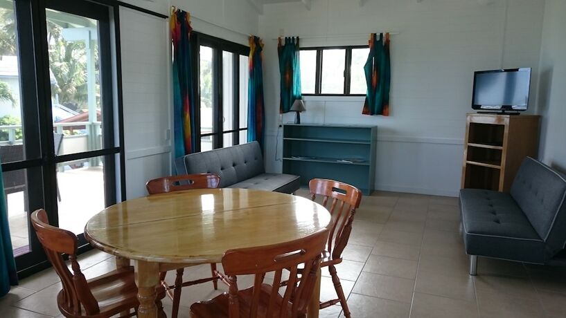 Imagen general del Hotel Aroa Beachside Inn. Foto 8