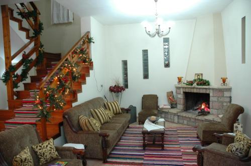 Imagen general del Hotel Aroanios. Foto 3