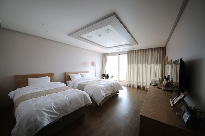 Imagen de la habitación del Hotel Aroha. Foto 4