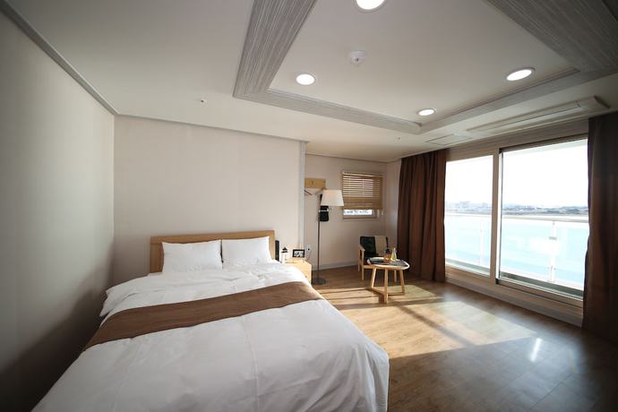 Imagen de la habitación del Hotel Aroha. Foto 6