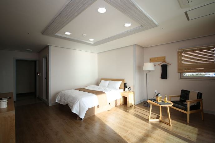 Imagen de la habitación del Hotel Aroha. Foto 14