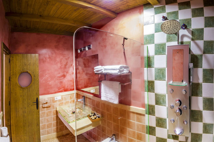 Imagen de la habitación del Hotel Arohaz and Restaurante. Foto 3