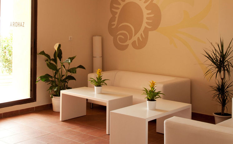 Imagen de los interiores del Hotel Arohaz and Restaurante. Foto 12