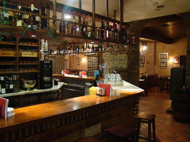 Imagen del bar/restaurante del Hotel Aroi Bierzo Plaza. Foto 4