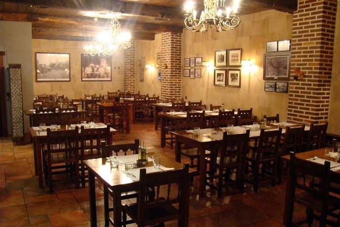 Imagen del bar/restaurante del Hotel Aroi Bierzo Plaza. Foto 5