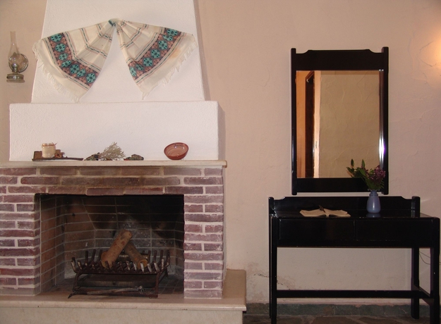 Imagen de la habitación del Hotel Arolithos Traditional Cretan Village. Foto 8