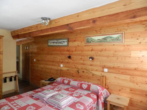 Imagen de la habitación del Hotel Arolla. Foto 6