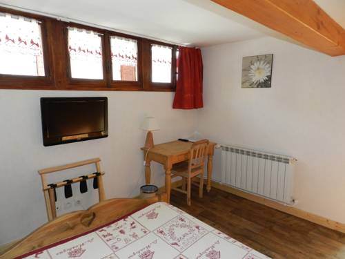 Imagen de la habitación del Hotel Arolla. Foto 7