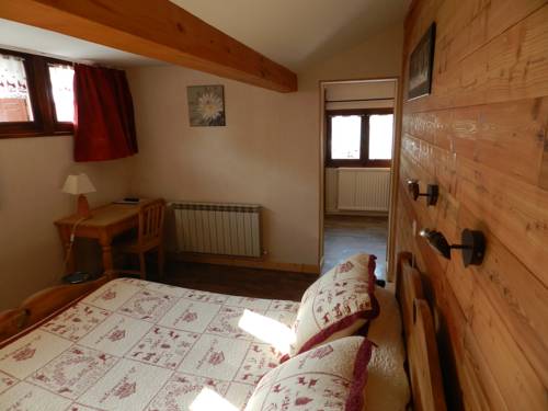 Imagen de la habitación del Hotel Arolla. Foto 14