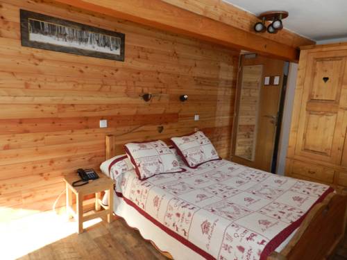 Imagen de la habitación del Hotel Arolla. Foto 16