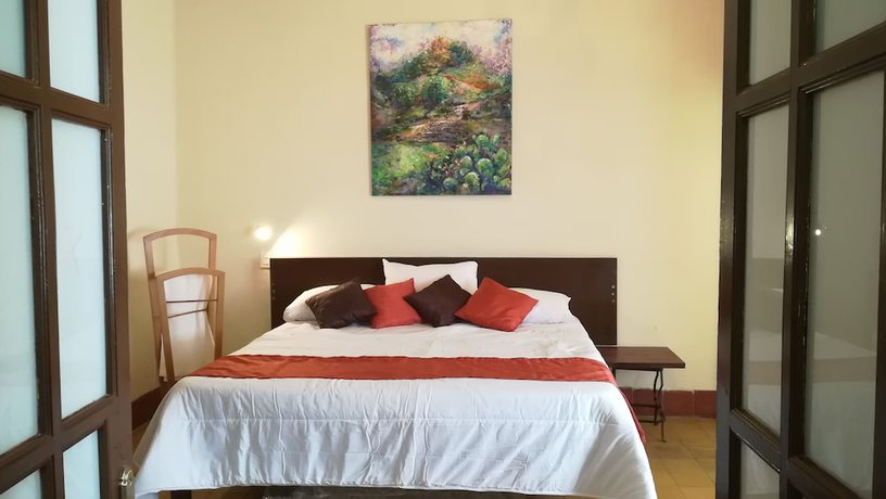 Imagen de la habitación del Hotel Aroma 406. Foto 4
