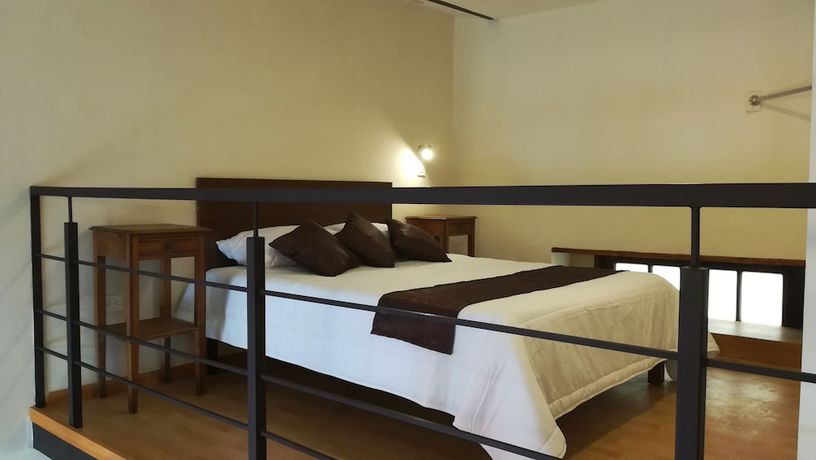 Imagen de la habitación del Hotel Aroma 406. Foto 9