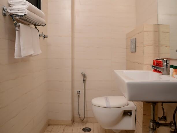 Imagen de la habitación del Hotel Aroma Classic In Central Jaipur. Foto 16