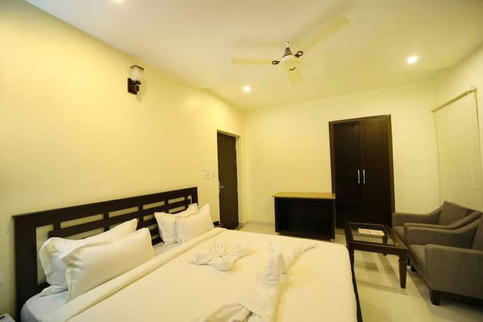 Imagen de la habitación del Hotel Aroma Ganga View. Foto 13