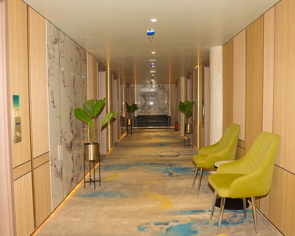 Imagen de los interiores del Hotel Aroma Inn. Foto 8