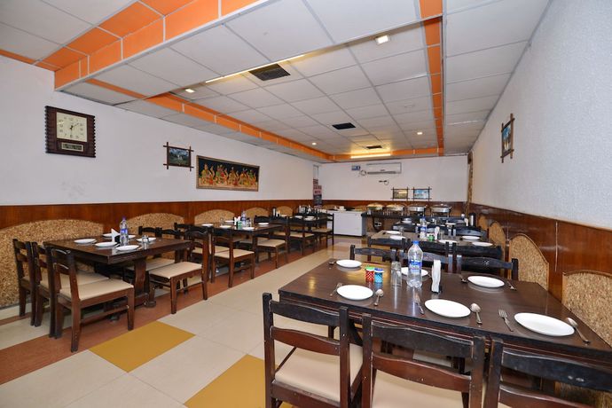 Imagen del bar/restaurante del Hotel Aroma Nainital, Nainital. Foto 4