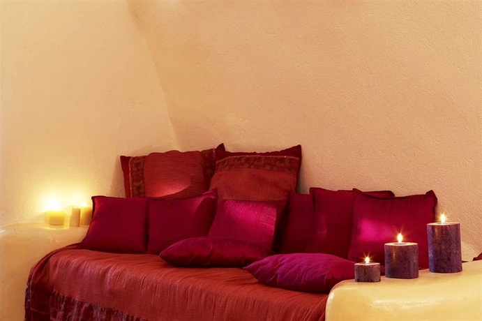 Imagen de los interiores del Hotel Aroma Suites. Foto 15