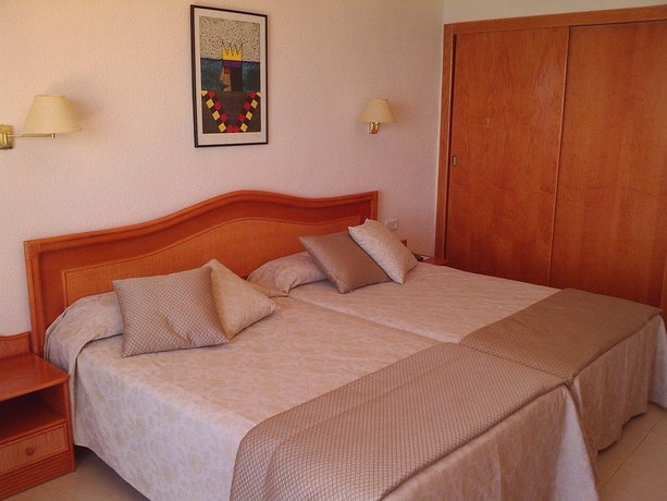 Imagen de la habitación del Hotel Aromar. Foto 12