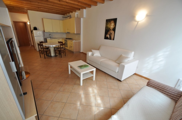 Imagen de la habitación del Hotel Aromi Piccolo. Foto 7