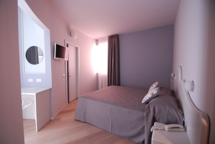 Imagen de la habitación del Hotel Aromi Piccolo. Foto 8