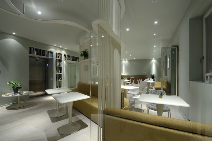 Imagen de los interiores del Hotel Aromi Piccolo. Foto 19